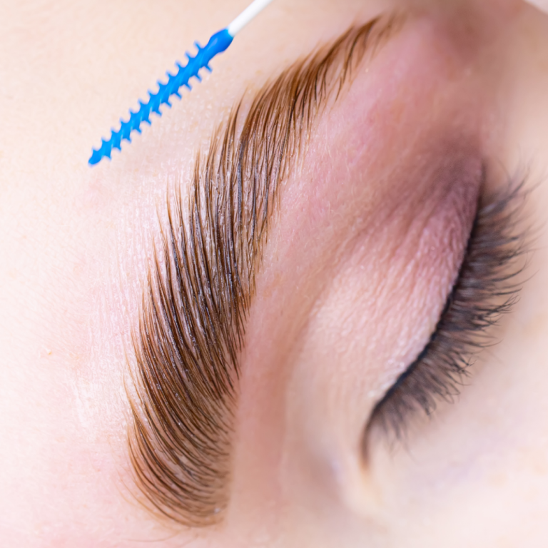 Augenbrauen lifting Behandlung in Hanau